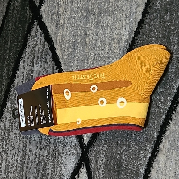 MMM BEER THEMED NOVELTY CREW SOCK - Picture 2 of 6